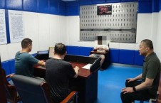 娱乐吃瓜酱服饰监督员,娱乐吃瓜酱服饰监督员揭秘时尚圈幕后故事