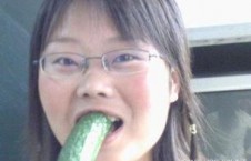 女的说吃瓜啥意思,揭秘网络流行语的深层含义